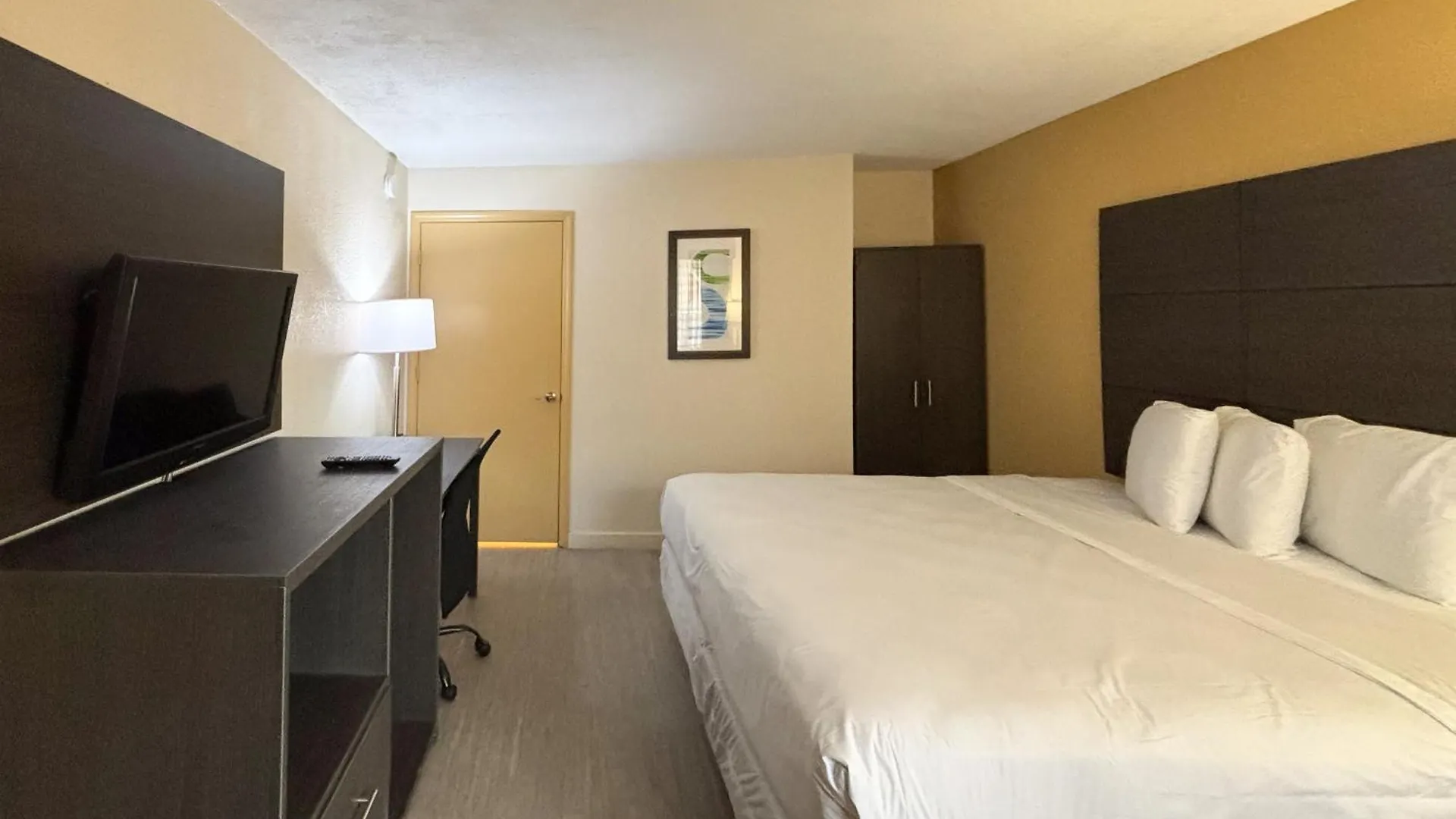 Motel 6 Charlotte, Nc Northlake 4*, Charlotte